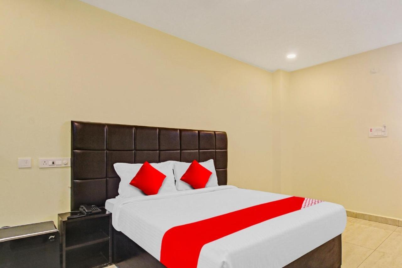Super Hotel O Lakshmi Royal Inn Warangal Εξωτερικό φωτογραφία