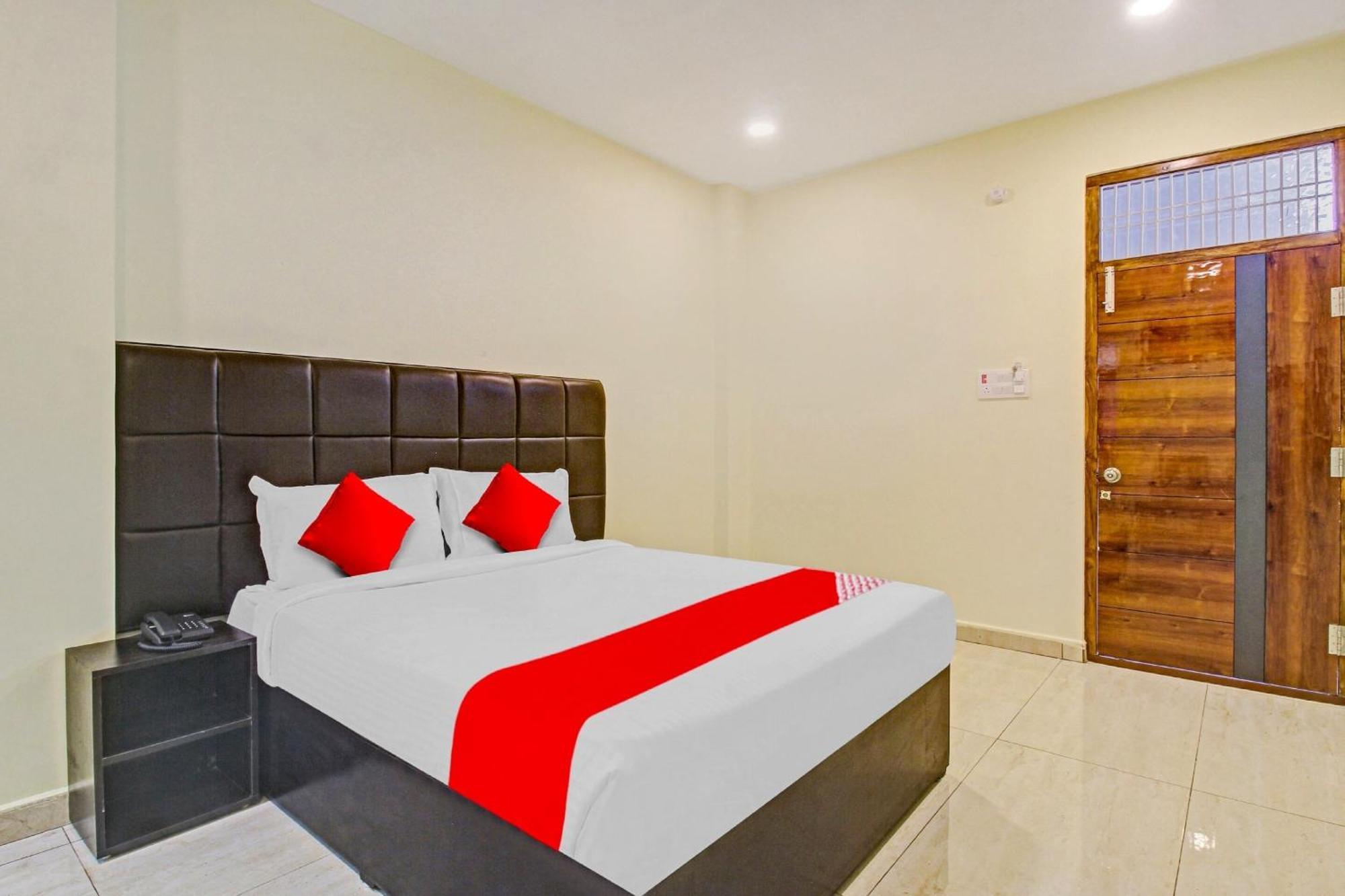 Super Hotel O Lakshmi Royal Inn Warangal Εξωτερικό φωτογραφία