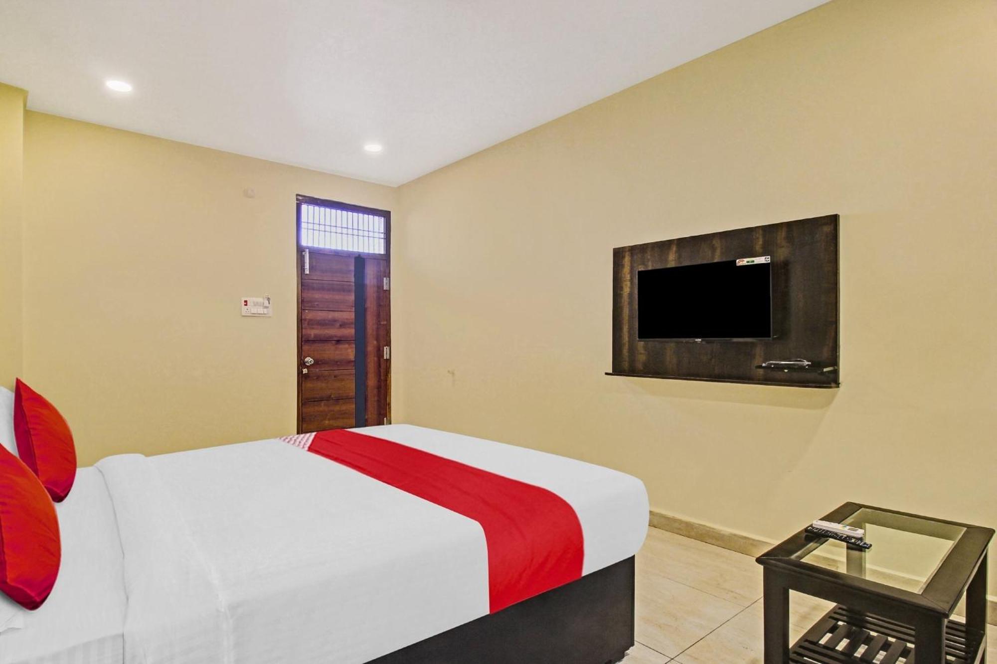 Super Hotel O Lakshmi Royal Inn Warangal Εξωτερικό φωτογραφία